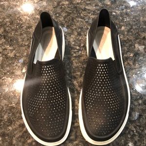 BLACK CROC SNEAKERS